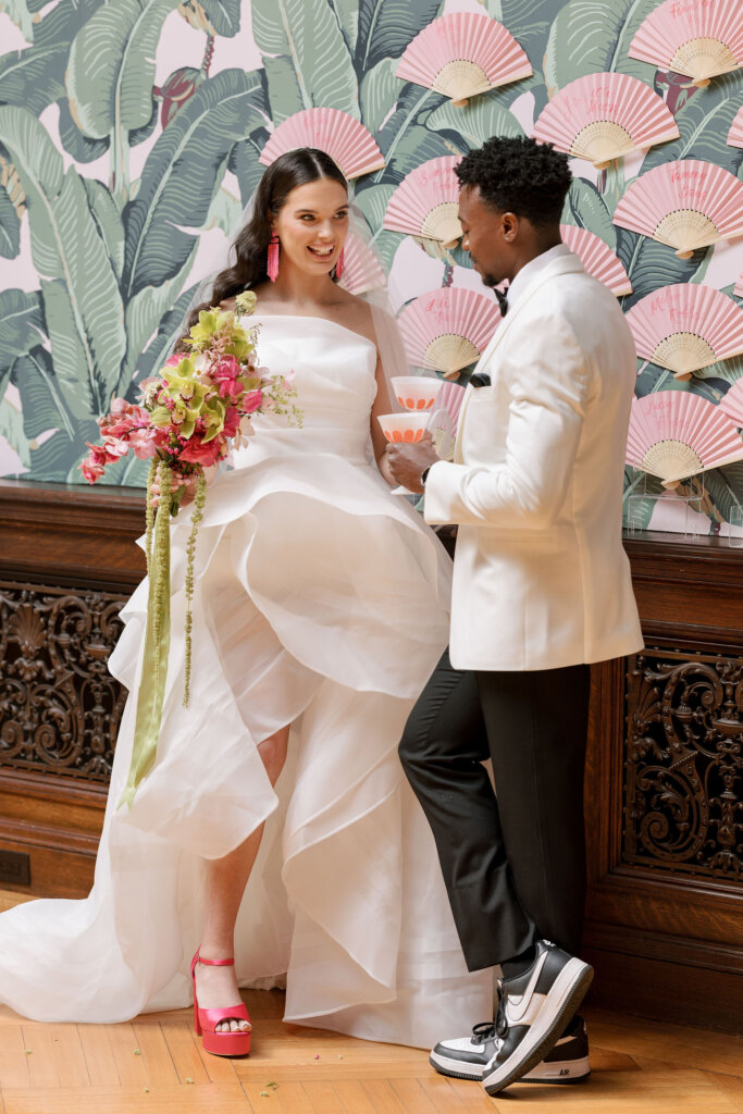 Fans act as the escort cards at Elkins Estate.
